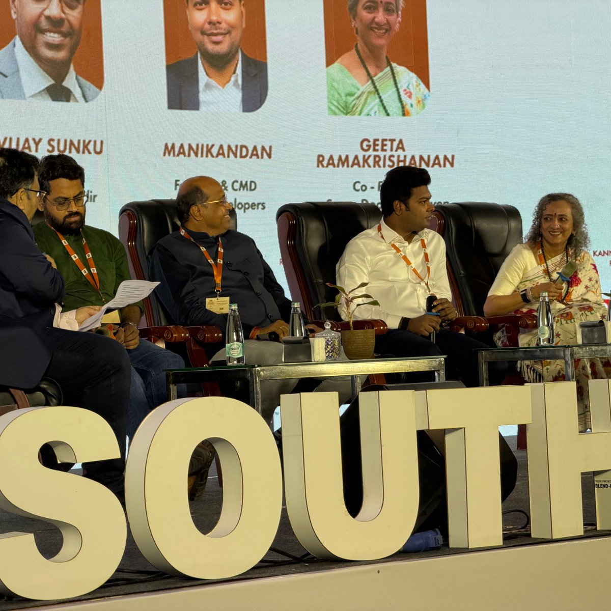 TransworldAcad's tweet image. Representing Transworld Academy of Excellence, our CLO, Mr. Krishnan Subramaniam, was also part of this engaging platform that brought together industry leaders &amp;amp; professionals to network, exchange ideas, &amp;amp; explore meaningful collaborations

#LearningExcellence #DigitalInnovation