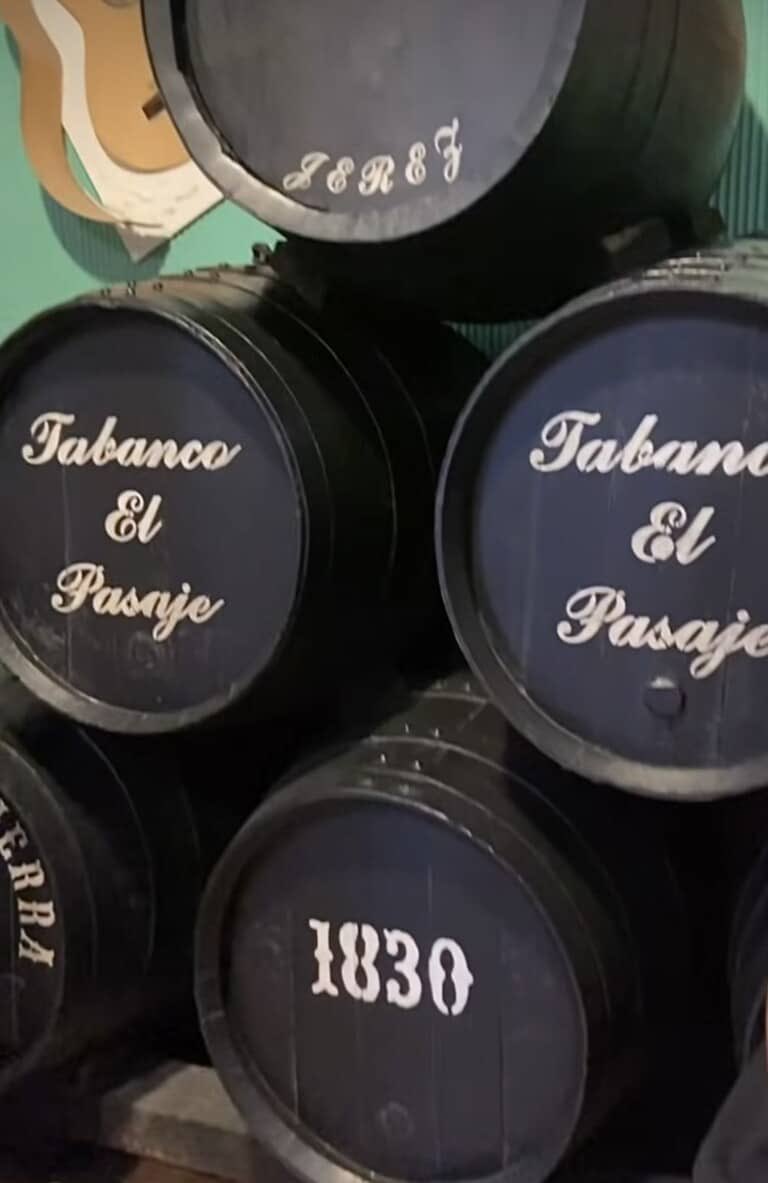 Ruta gastronómica por los Tabancos de Jerez de la Frontera. yendoporlavida.com/tabancos-de-je…