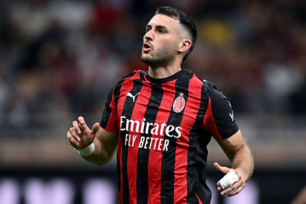 📑 A. Gozzini in @Gazzetta this morning: Allegri liked Gimenez’s performance against Napoli: even if he didn’t score, he fought hard to shield the ball, help the team push up, and create openings for teammates.