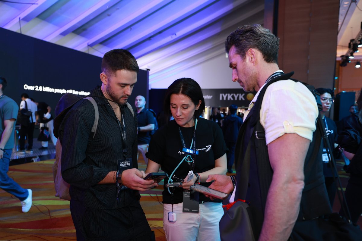#BitgetBuilders have landed at #Token2049!

Our team is connecting with the global Web3 community and building what's next — alongside our visionary leaders, right now.

See the power team in action. 👇