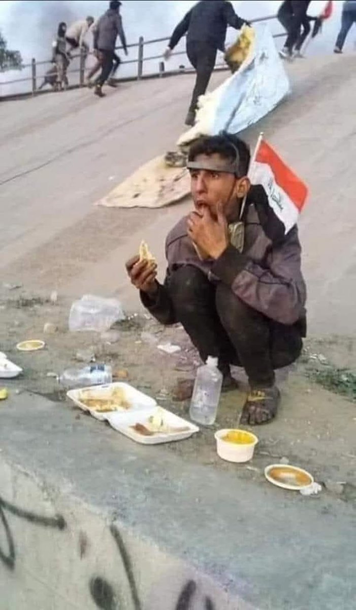 NAJiassall's tweet photo. تبقى انت الخالد ويذهب القتله والفاسدين
 المتخمين بالمال المسروق إلى لعنة التاريخ
#تشرين_العظيمة https://t.co/xcifPMC787