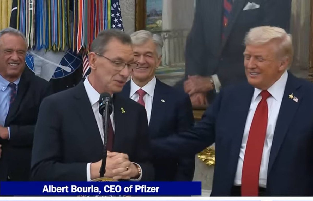 AxelVasa2622's tweet photo. Announcing “Trump RX” alongside the CEO of Pfizer today.

Lovely. 🤦‍♀️

With Elon Musk and Palantir’s AI takeover worldwide, plus digital ID controlling buying and selling… I’d say that Trump will definitely be able to accomplish what he must in the short time he is allowed. https://t.co/X7e0lAE0Ry