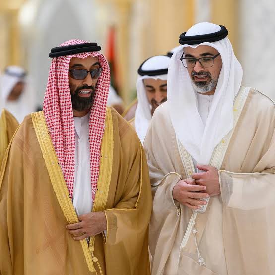🔴🔴🔴 عــــاجـــــل "وكالة رويترز"  :

• الامارات عبر شركة MGX الإماراتية تستحوذ على ٪20 من #TikTok US مع مقعد أساسي في مجلس إدارة الشركة وتُقدر قيمة الصفقة 14 مليار دولار 🇦🇪🔥