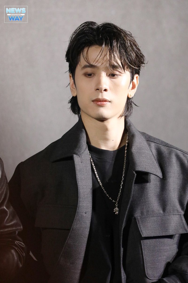 newsway_ent's tweet photo. "ปอร์เช่ ศิวกร" ร่วมงาน CENTRAL INTERNATIONAL WATCH FAIR 2025 มหกรรมนาฬิกาสุดยิ่งใหญ่แห่งปี 

CIWF x PORSCHE

#XXSIVK #PorscheSivakorn 
#CIWF2025withXXSIVK
#CentralInternationalWatchFair2025
#CIWF2025 https://t.co/ZNMTMLHBeE