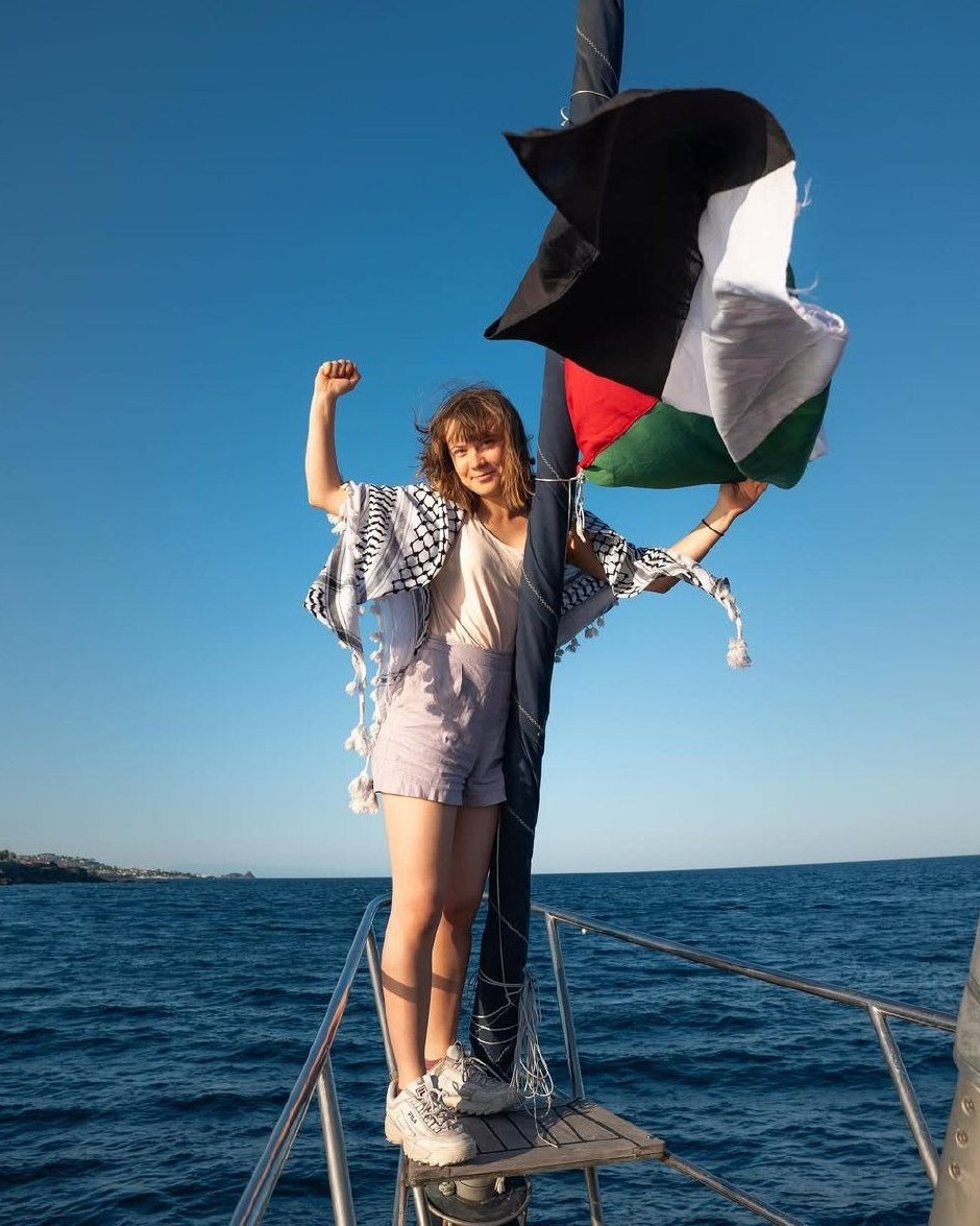 PrinceAzad23582's tweet photo. ALL EYES👀 ON THE GLOBAL SUMUD FLOTILLA! 🇵🇸 ✊

#GretaThunberg #globalsumudflotilla #Gaza #Mission #For #BreakGazaSiege  #GazaUnderAttack #GazaGenocide #israelisterroriststate 🔯🦵
#IsraeliCrimes  #PalestineWillBeFree 🇵🇸✌️ #highlights #fyp https://t.co/cULAbx1qEP