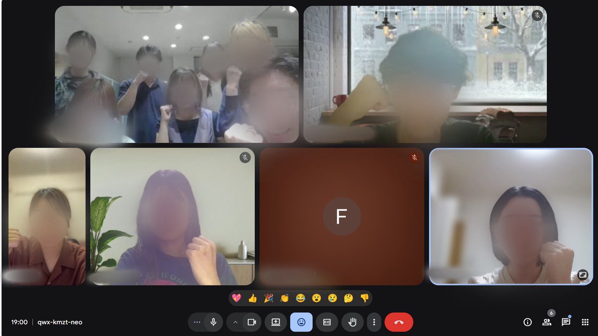 【9/30の定例ミーティング】

10/1からの教科書販売の最終確認をしました！🔥
10/15まで昼休みに自然研生協前で露店販売を行っているのでぜひお立ち寄りください！🙌🏼

 #教科書販売  #金沢大学  #STUDYFORTWO  #金大生