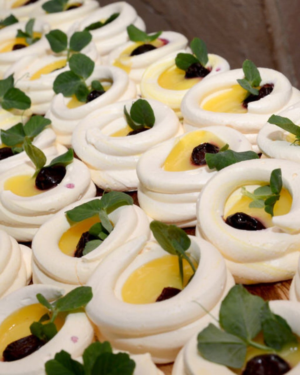 The Sunday Lunch Buffet at #kloofzichtlodgeandspa is not just about hearty starters and a carvery that will make your taste buds dance

📍 Kloofzicht Lodge &amp; Spa
🍽 R340 per adult
✅ Booking is essential.