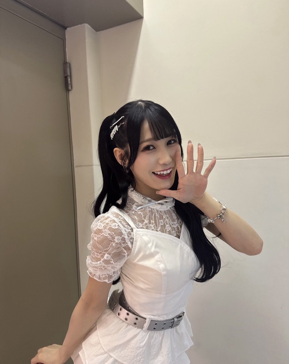 LarmeR 2025年10月度の生チェキ販売受付がスタートしました🫧 今回の