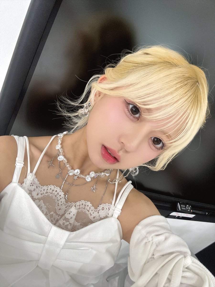 LarmeR 2025年10月度の生チェキ販売受付がスタートしました🫧 今回の