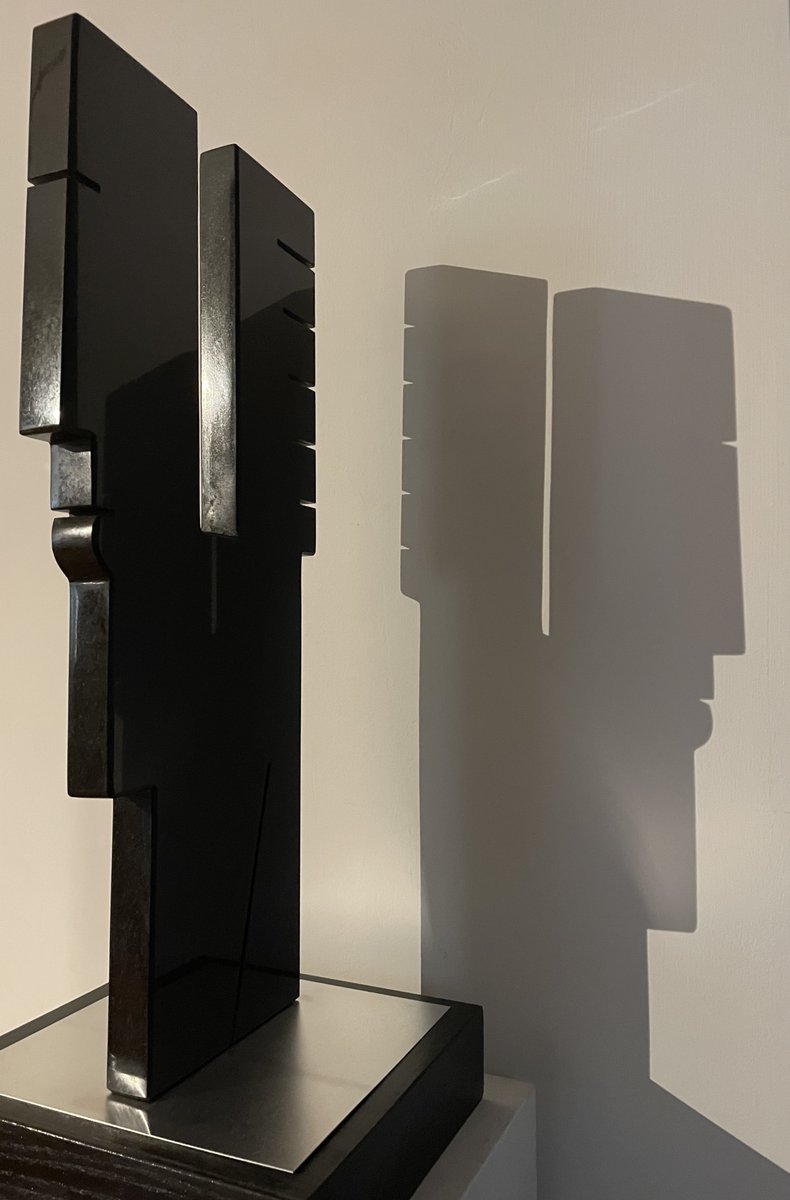 #atelier #scultura
Granito nero assoluto - cm. 54 x 25 x 3 - 2024
