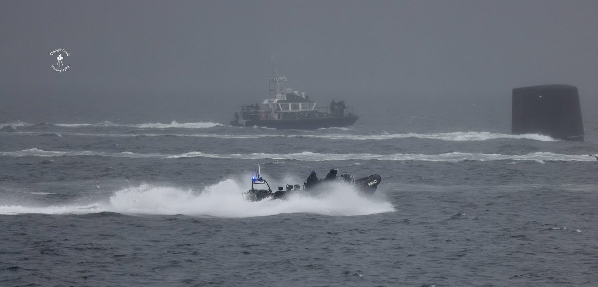 DougieCoullPix's tweet photo. V boat back from patrol.

#submariner #submarine #hmnbclyde #maritime #shipping #modpolice #photography #vanguardclass https://t.co/4aP9PAV9vI