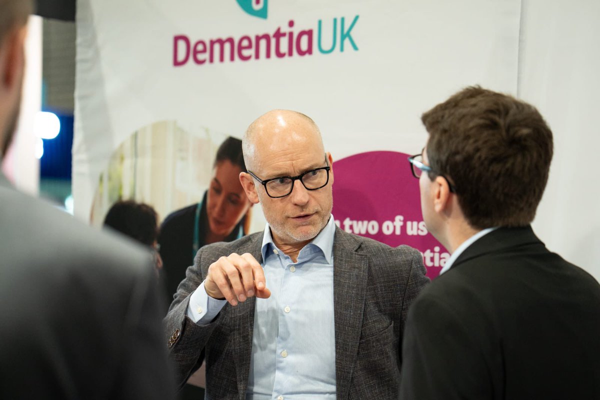 DementiaUK's tweet image. We were delighted to have the opportunity to speak to @SKinnock about the importance of #dementia specialist support in the community. #Lab25 💙🩷
