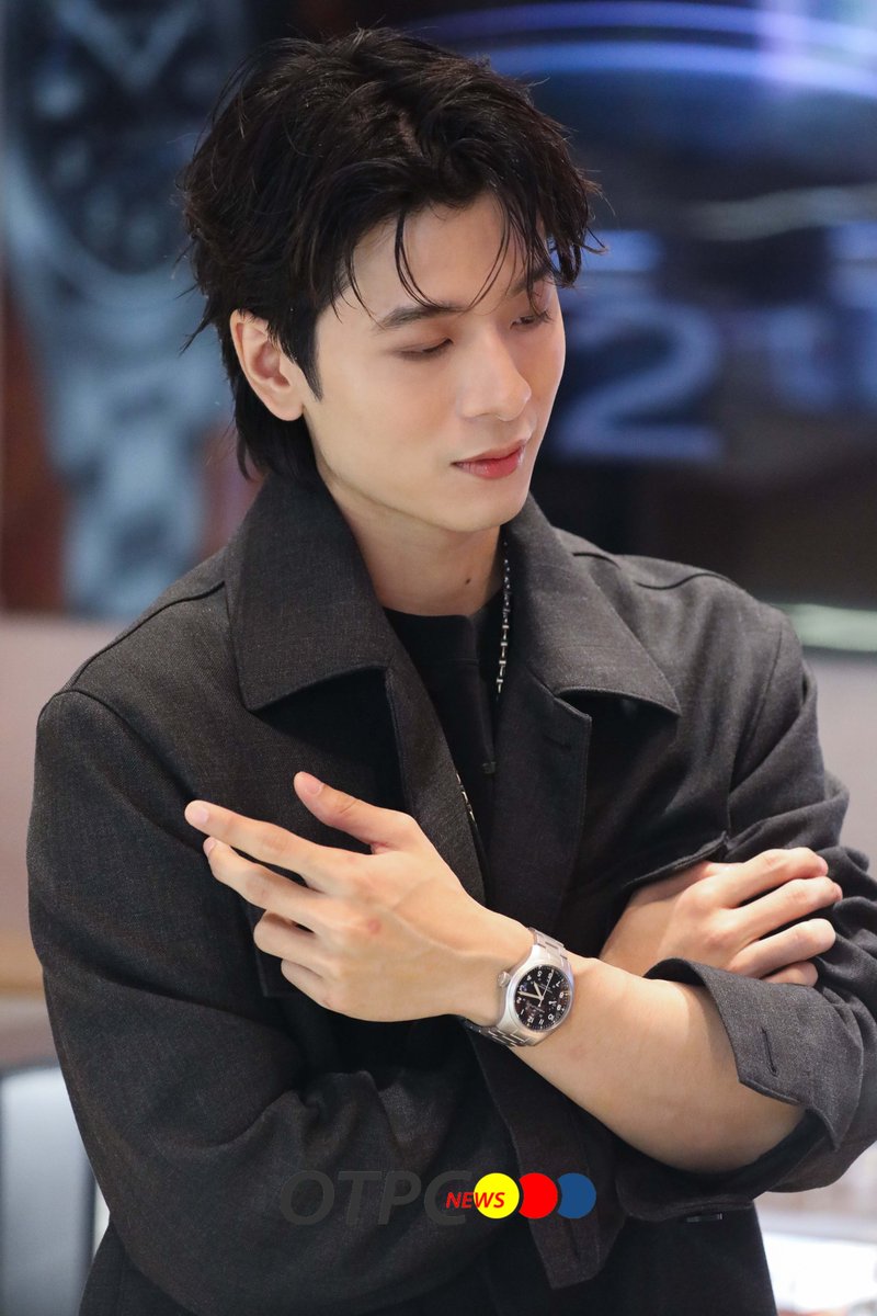 otpc_story's tweet photo. "ปอร์เช่ ศิวกร" ร่วมงาน CENTRAL INTERNATIONAL WATCH FAIR 2025 มหกรรมนาฬิกาสุดยิ่งใหญ่แห่งปี 

CIWF x PORSCHE

#XXSIVK #PorscheSivakorn 
#CIWF2025withXXSIVK
#CentralInternationalWatchFair2025
#CIWF2025 https://t.co/GCewrIob5t