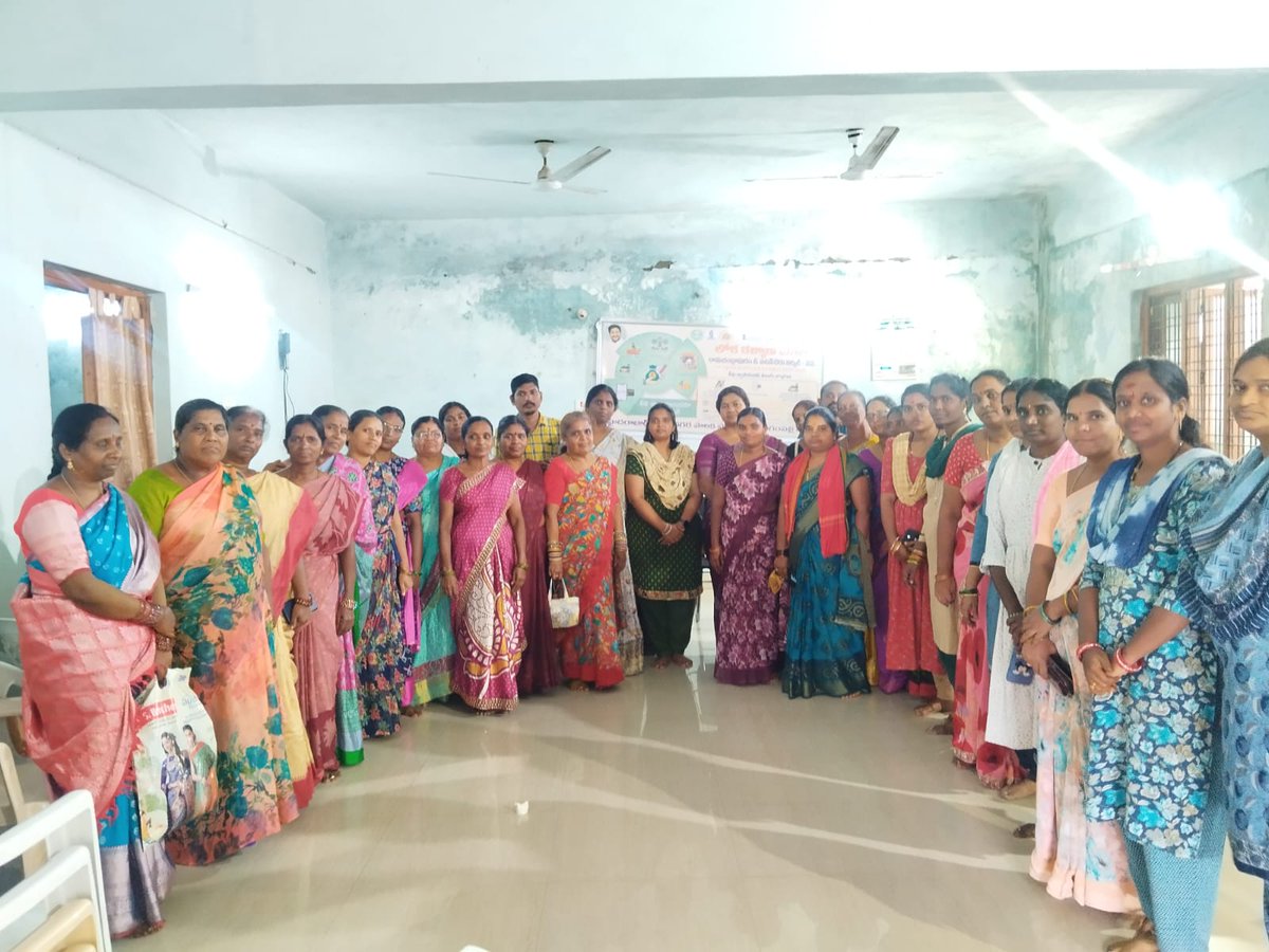 GHMCOnline's tweet photo. GHMC & MEPMA – Empowering Street Food Vendors under PM SVANidhi !!

GHMC Food Safety Wing, in collaboration with MEPMA, is successfully conducting Lok Kalyan Melas across Hyderabad. During the training, vendors were trained in safe food handling, clean water use, waste disposal and hygiene practices. These steps improve food safety and build public trust, ensuring healthier citizens and better livelihoods.

These special sessions will help street vendors gain skills in food safety and hygiene norms, in addition to financial literacy and digital adoption, enabling them to grow their businesses with dignity and confidence. Few more training sessions are planned in the 2nd week of October.

✅ So far, 850 street food vendors trained in food safety & hygiene.
✅ Hygiene kits & FoSTaC certificates being distributed.
✅ Loan support, digital payments & welfare linkages facilitated to promote business growth. 

#MEPMA #StreetVendors 
#PM_SVANidhi

@AFCGHMC  @CommissionrGHMC  @IPRTelangana @Collector_HYD