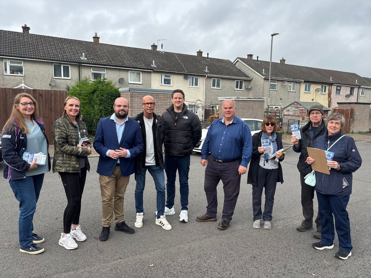 cllr_thomas's tweet image. Two fantastic teams out across Caerphilly this morning for our candidate @LlyrPowell
The momentum is growing by the day — people are ready for real change and they know Wales needs Reform.