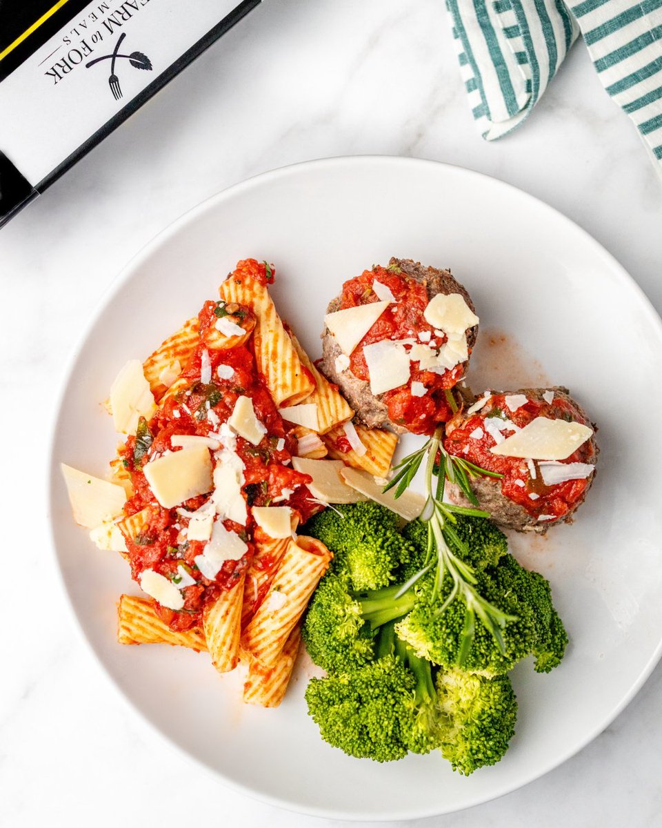 ✅ Fresh, never frozen meals.
✅ Made locally, delivered twice a week.
✅ Food that tastes as good as it looks — without the hassle.