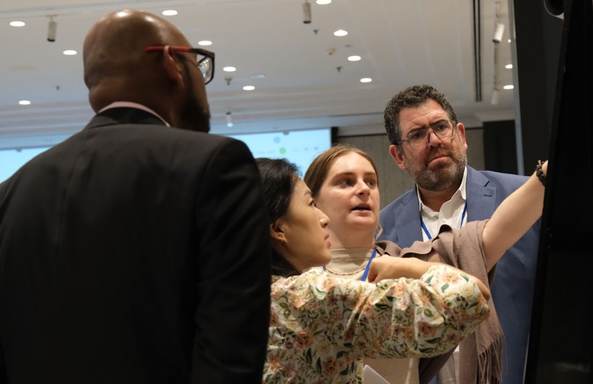 baliprocessrso's tweet image. 🌏#BaliProcess Members have spent two days exploring how disasters and migration pressures intersect at the Crisis Preparedness Forum.
 
🗺️Delegates engaged in futures mapping, scenario planning and a full crisis simulation, testing frameworks against real-world conditions to