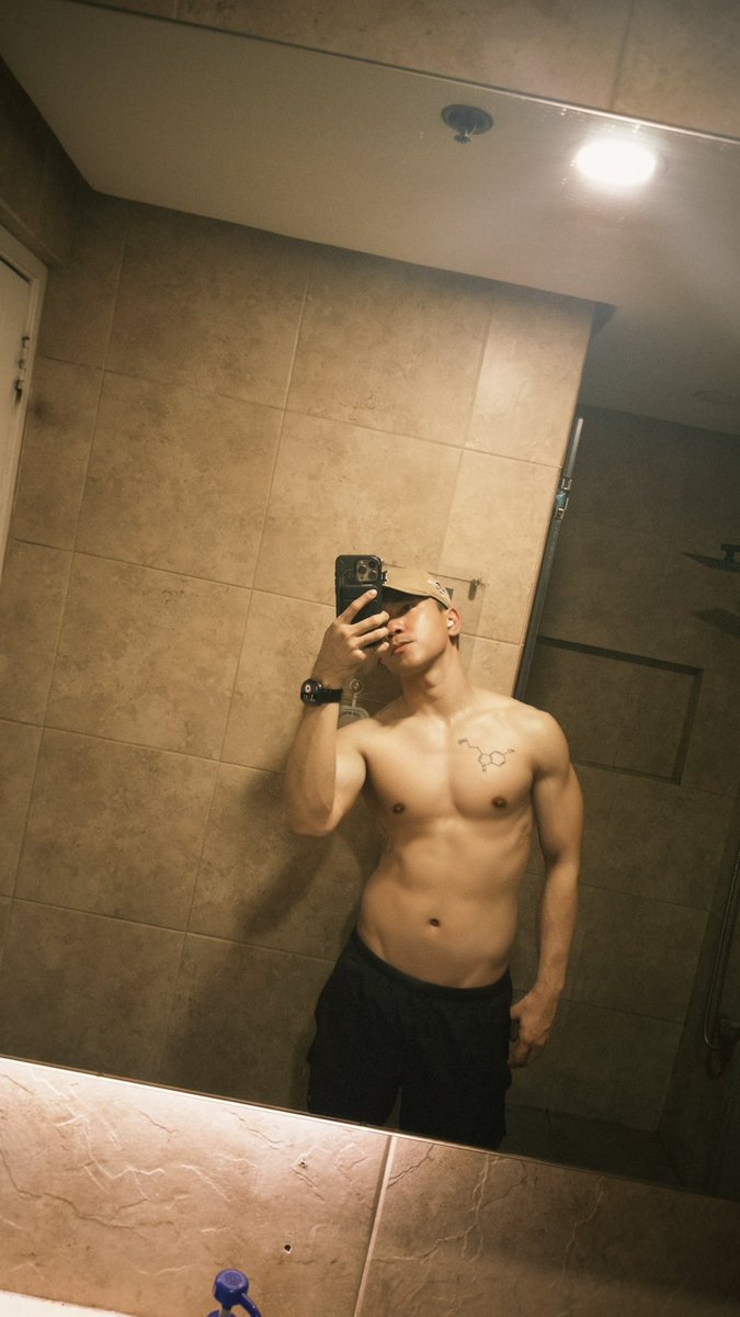 jefffsilog's tweet image. Hirap mag flex