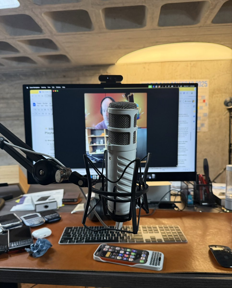 crackberrykevin's tweet image. 4:50am camera call… always fun to be summoned as the world’s leading @BlackBerry historian/expert!

Joining some other EPIC guests for this one. 

Stay Tuned!
