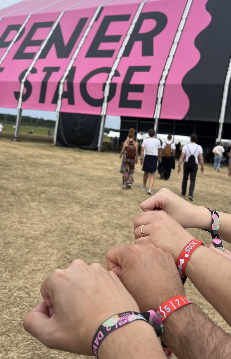 Hej hej <a href="/opener_festival/">Open'er Festival</a>. Dawajcie te ogłoszenia i Early Bird!