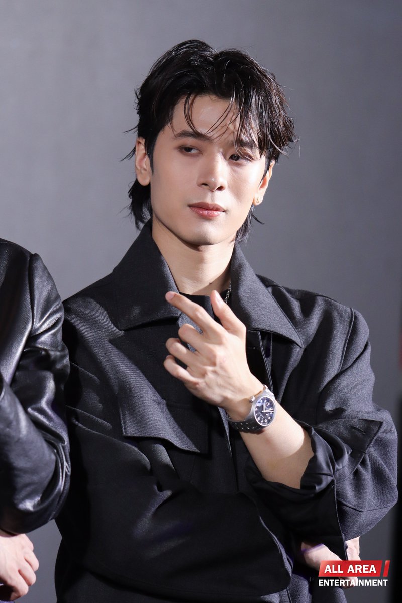 "ปอร์เช่ ศิวกร" ในงาน CENTRAL INTERNATIONAL WATCH FAIR 2025⌚️✨️

CIWF x PORSCHE
#CIWF2025withXXSIVK
#XXSIVK  #PorscheSivakorn 
#CIWF2025
#CentralInternationalWatchFair2025
