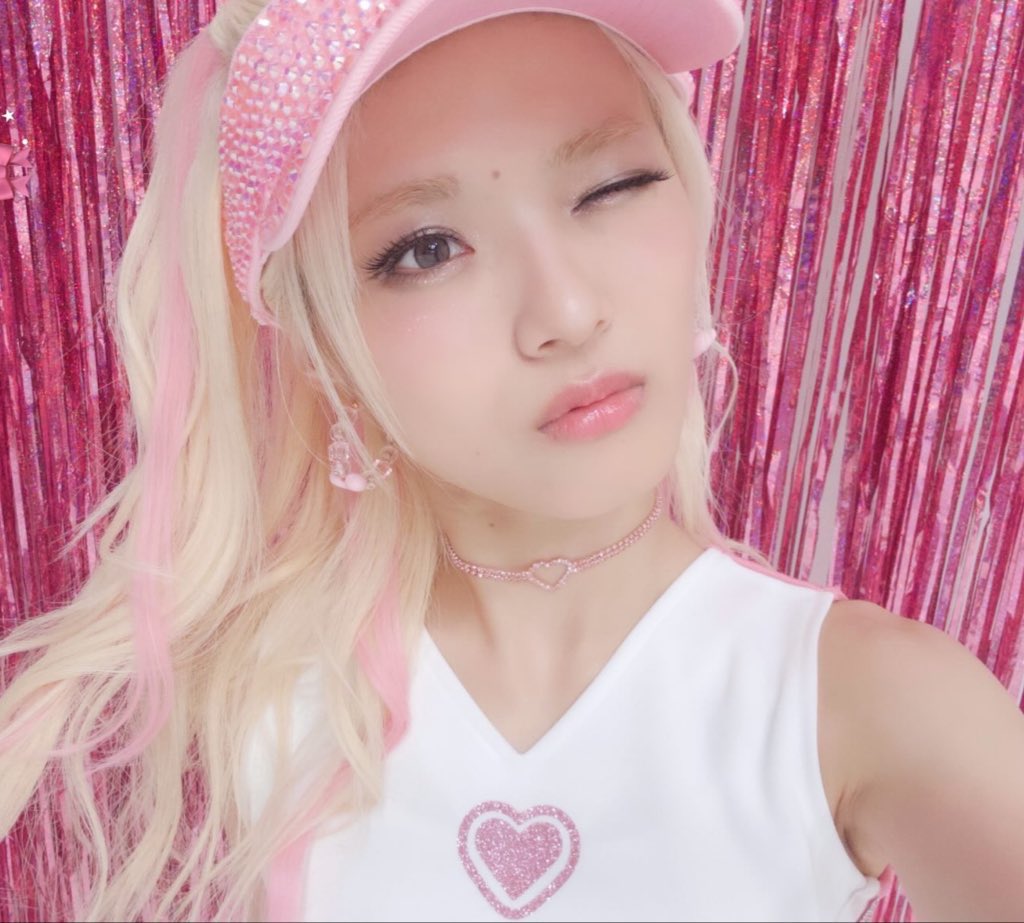 ya_min_1224's tweet image. 今日で美咲ちゃんを推して、
好きになって7年✨

magical2の頃から本当に大好き😊
自分にとってはいつも元気をくれる大切な存在です🌼

笑顔の美咲ちゃんが大好きやからこれからも美咲ちゃんの笑顔をたくさん見れたらいいなって思ってるよ😊

いつもありがとう！
ずっと大好き🫶🧡

#鶴屋美咲
