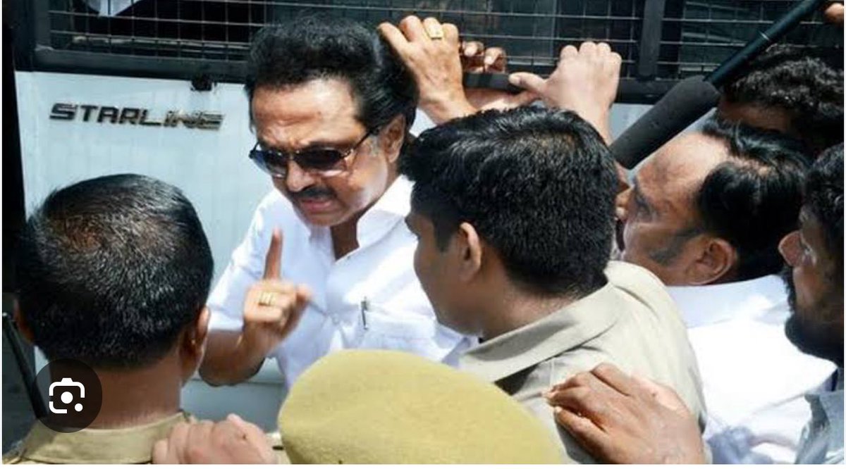 Stalin is the Real Hero…

2 சம்பவங்கள்

1.  இந்தியா முழுவதும் எமர்ஜென்சி அமலுக்கு வருகிறது. எதிர்க்கட்சித் தலைவர்கள் பலரும் கைது செய்யப்படும் சூழல். சிலர் இந்திரா காந்தியிடம் சரண். சிலர் தலை மறைவு.. அப்போது கோபாலபுரம் இல்லத்திற்கு போலீஸ் வருகிறது ஸ்டாலினை கைது செய்ய. அவர் கட்சி