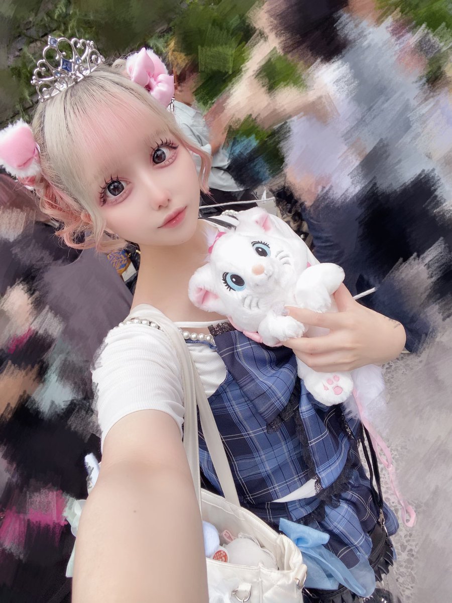 ねこ

#美男美女さんと繋がりたい #自撮り女子 #自撮り界隈 #コンカフェ #雰囲気嫌いじゃないよってひといいね #コンカフェ営業 #いいねした人フォローする #量産型女子 #ディズニー #ディズニーシー