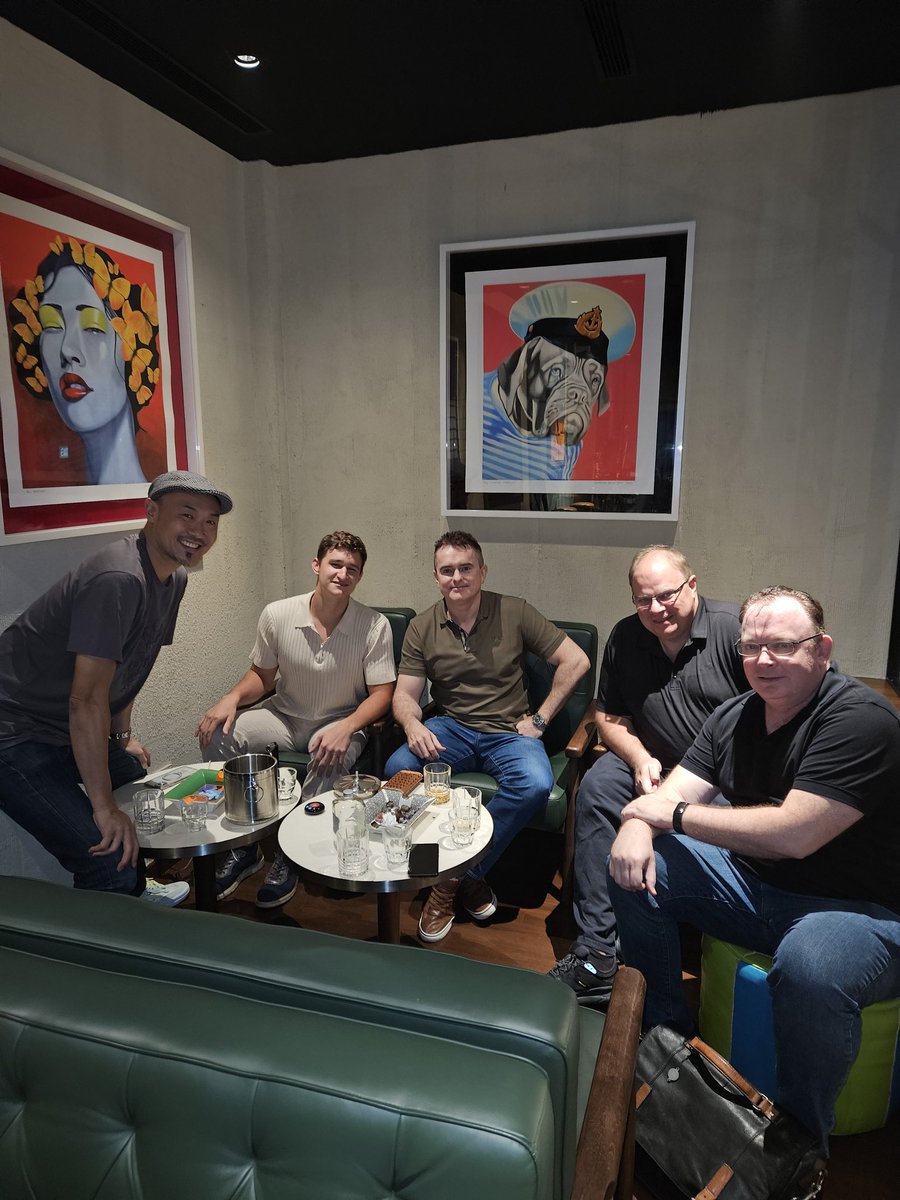 block_delta's tweet image. We&apos;re at @token2049 and all is well with the world! Good times catching up with #crypto frens. 

$BTC #TOKEN2049Singapore #token2049week