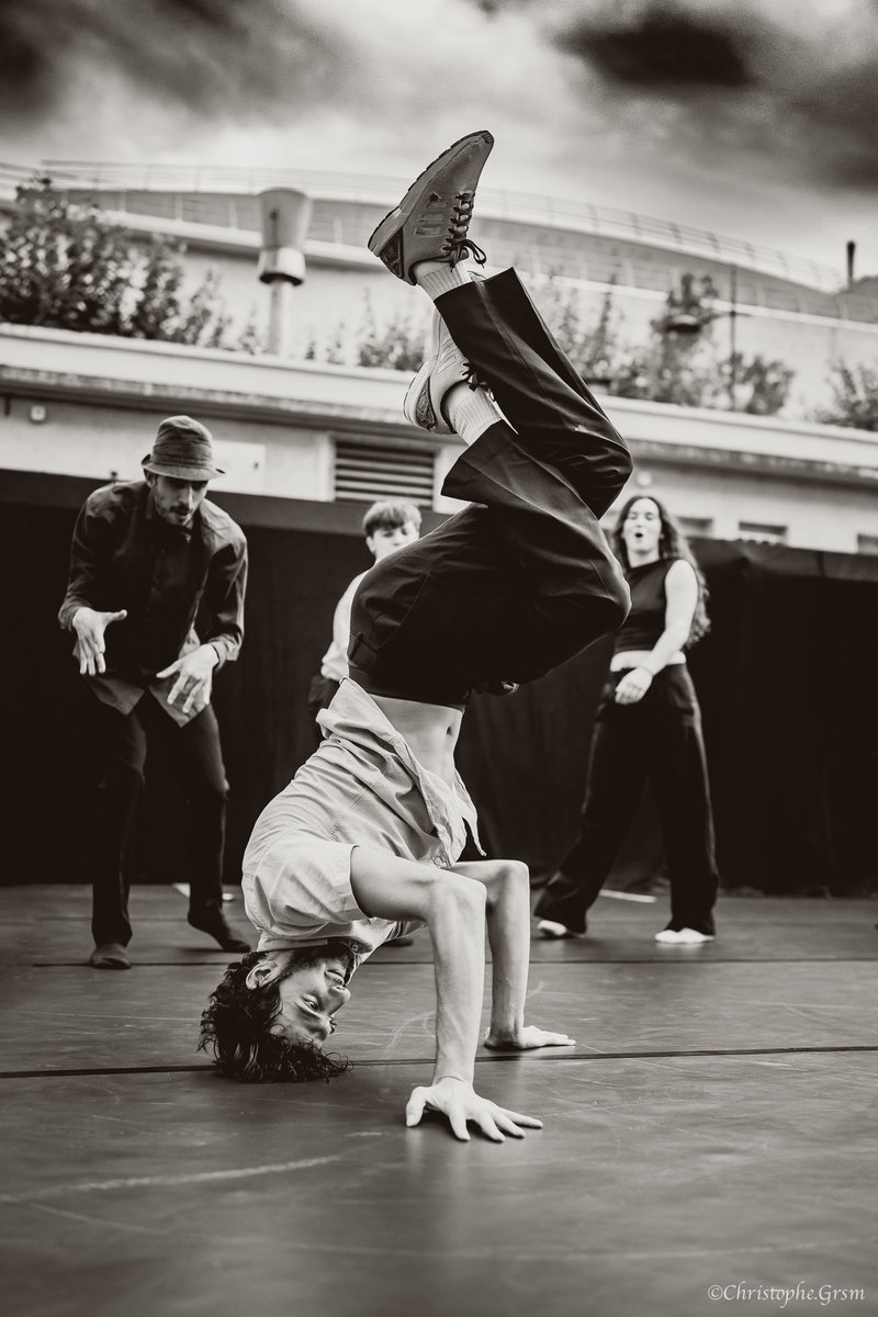 MehdiDiouri71's tweet photo. ✨ The Floor en mouvement, en partage et en émotions !
.
Un grand merci également à christophe.grsm pour ces superbes photos 📸
.
#nextstop ➡️ #linkinbio
.
#TheFloor #CompagnieMehdia #HipHop #DanseUrbaine #StreetDance #SpectacleVivant #LesAffolantes #CultureEnFête https://t.co/myJPpz2Din