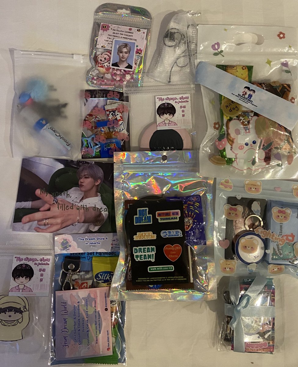 byunjaemann's tweet photo. Makasih banyakk buat kakak kakak yg udah ngasih aku freebies 🫶🏻, semoga kita semua bisa ketemu lagi yaa di tds 5 🥰, maaf yaa buat yg belum ke tag krn banyak yg gk ada namanya 😭🙌🏻
@roselandrahayu @arsipnaluna @archivesbyva @coklatraisinn_ @dreamworld0722 https://t.co/CJd8cKfmmW