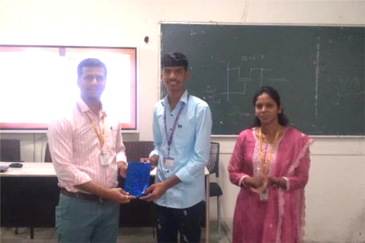 ritindia1983's tweet image. The First Year Diploma Parents-Teachers Meeting was a great success! We appreciated the opportunity to discuss students’ progress and future goals with our supportive parents. 💬🎓

#ParentsTeachersMeeting #StudentProgress #EducationMatters #FutureGoals #ParentEngagement