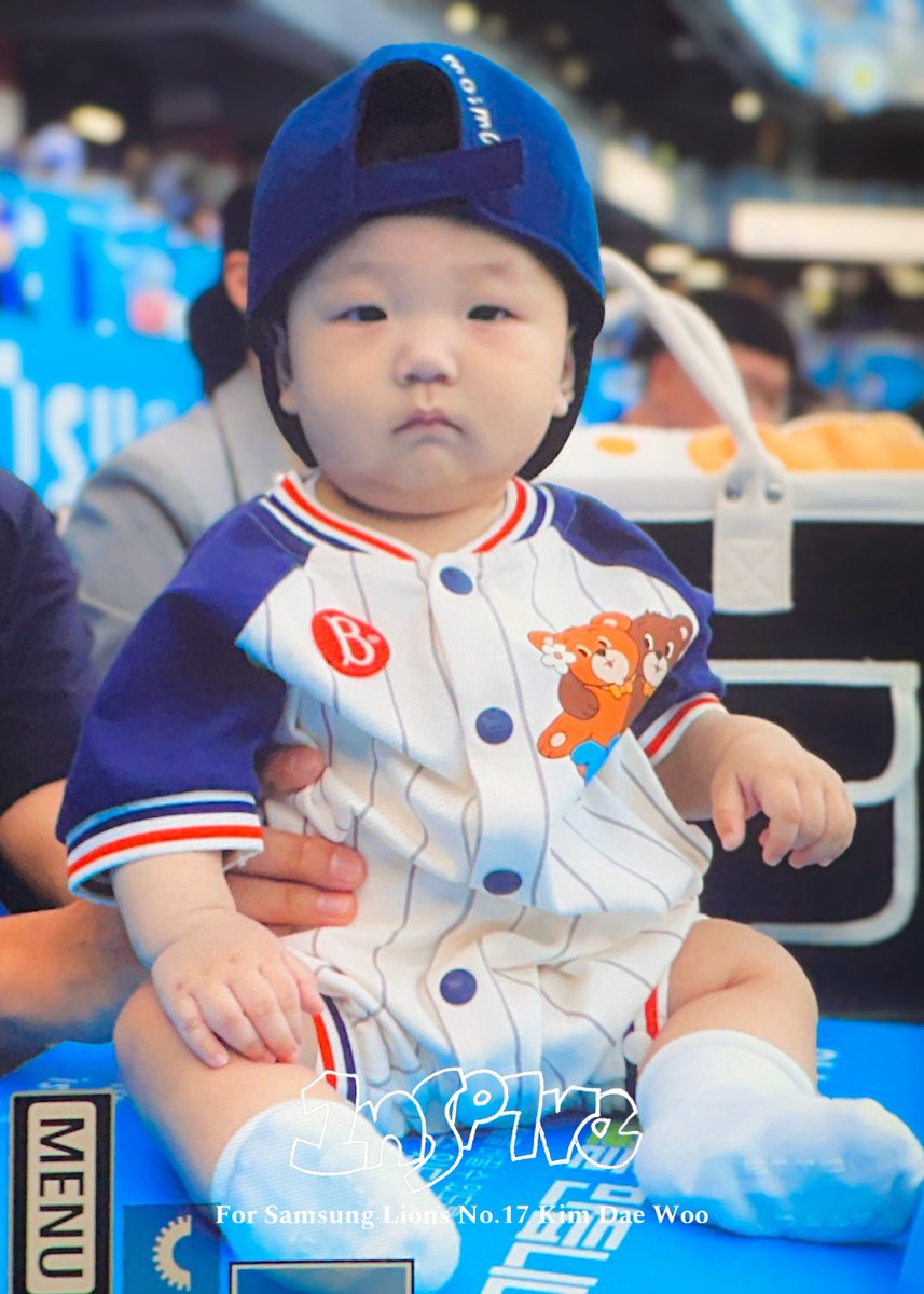 1nsp7re's tweet photo. 귀엽다는말천백이십일번해도모자라... 처음 보는 이모들이여도 안울고 멀뚱히 바라봐주는 착둥이 ㅋㅋㅋㅋㅋㅋㅋㅋ 아빠랑 똑같다 만나서반가웠어😍😍😍😍😍😍😍 #김대우 https://t.co/8GU5wSnOyO