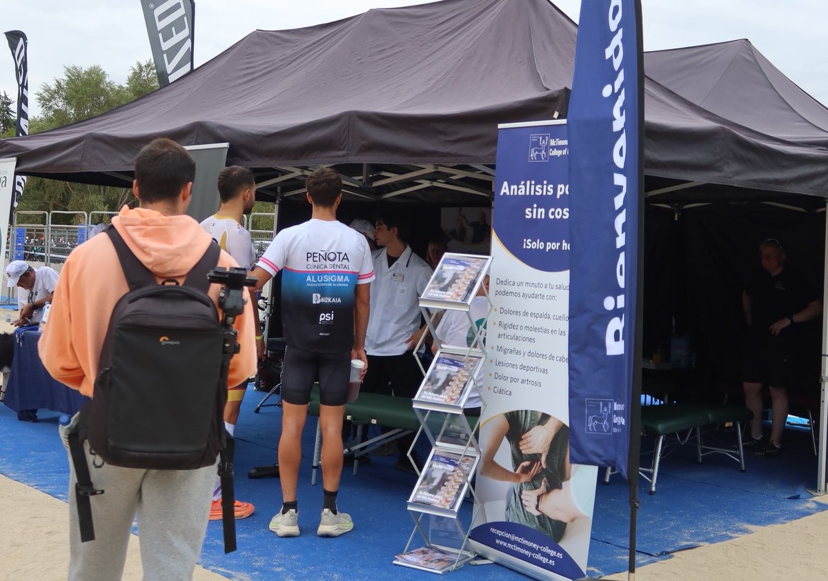 MCCAbingdon's tweet photo. McTimoney at the Madrid Triathlon!  A grand day out for staff and students servicing the Triathlon through central Madrid this weekend. https://t.co/zo3juD29Yn