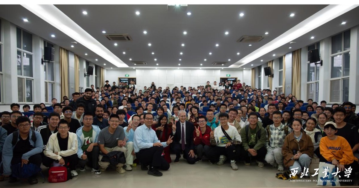Northwestern Polytechnical University (@npuintl) on Twitter photo Oxford’s Viktor Mayer-Schönberger packed the hall at NPU: data-driven AI + information-rich markets, 600+ attendees. <a href="/UniofOxford/">University of Oxford</a> 
#NPU #AI #BigData #oxford #china Oxford’s Viktor Mayer-Schönberger packed the hall at NPU: data-driven AI + information-rich markets, 600+ attendees. <a href="/UniofOxford/">University of Oxford</a> 
#NPU #AI #BigData #oxford #china
