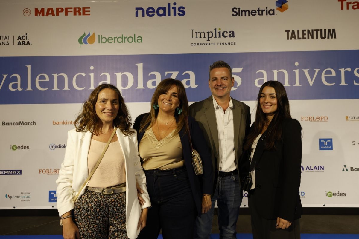 Celebramos con <a href="/valenciaplaza/">Valencia Plaza</a> el #15AniversarioVP de trayectoria como referente en la información económica y empresarial de la #ComunitatValenciana. El equipo de #ALETREO estuvo presente en un evento que reunió a profesionales del ecosistema empresarial, institucional y social.