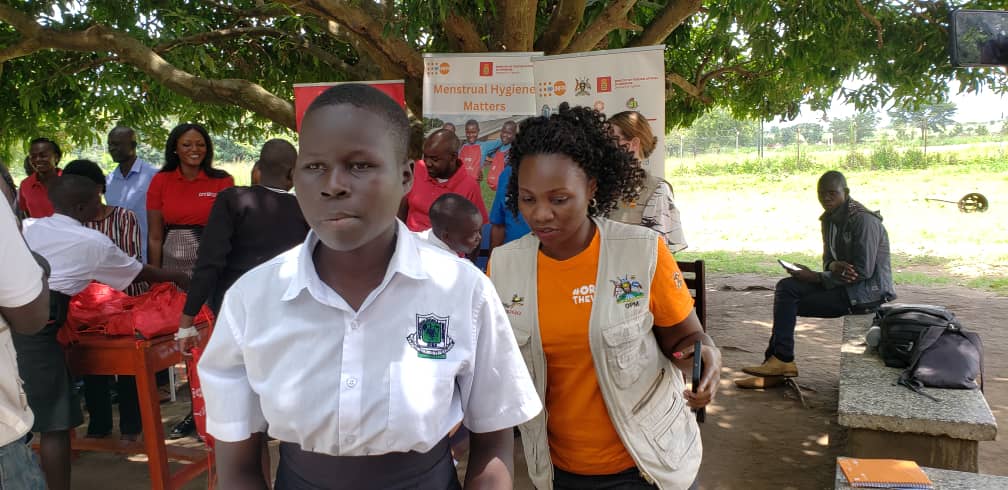 #HappeningNow 
currently mungula s s is painted Orange and Red. we are here talking about Menstrual health and giving out of Menstrual health kits to the girl child.
<a href="/UNFPAUganda/">UNFPA in Uganda</a> 
@diamondtrustbank