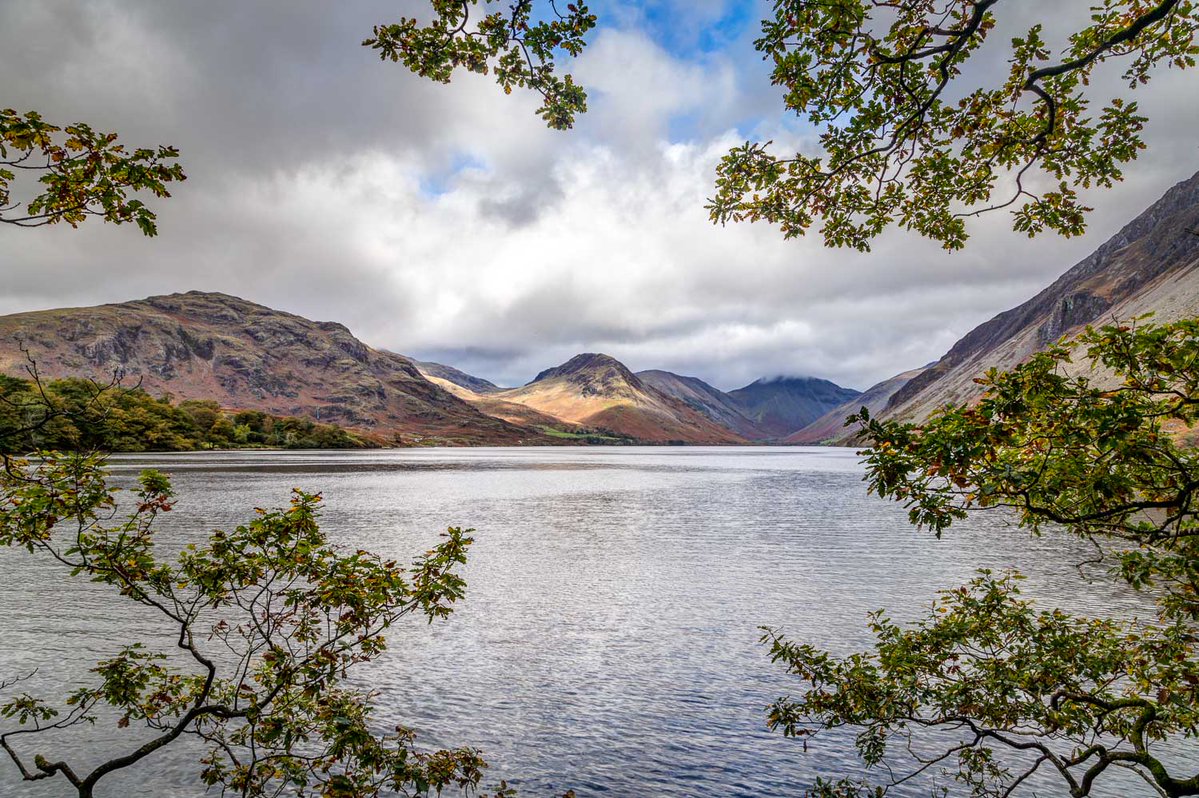 andrewswalks's tweet image. The view to Wasdale Head