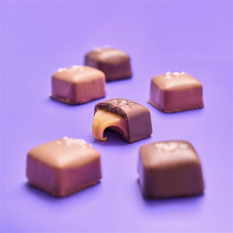 PurdysChocolate's tweet photo. Slow melt. Soft pull. Sweet-salty finish. 🤎

Meet our No Sugar Added Salted Caramels —
💥 Chocolate-covered
💥 Sea salt–topped
💥 No Sugar Added

Crafted in Canada. Satisfyingly unforgettable.

#PurdysChocolatier #NoSugarAdded https://t.co/QDtutg1Rgx