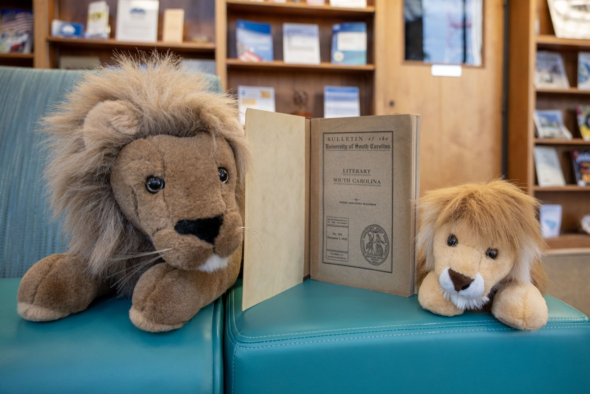 scstatelibrary's tweet image. In 1923, George Armstrong Wauchope, a professor of English at @UofSC,  published “Literary South Carolina,” an issue of the semi-monthly publication &quot;Bulletin of the University of South Carolina.&quot; To check out this publication, visit tinyurl.com/mtwypth5 #SCDocsRock