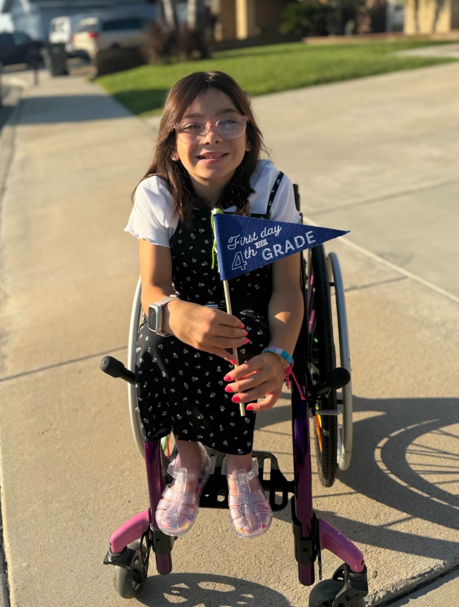 radychildrens's tweet photo. At just 5, Lily went into septic shock &amp; was airlifted to our San Diego campus from Murrieta by the CHET Team. She spent 5 days intubated in our PICU. The first 24 hours were critical, but Lily stabilized with the help of her care team. 💙 Today, Lily is thriving in 4th grade. 🌟 https://t.co/GBfke5hsyk