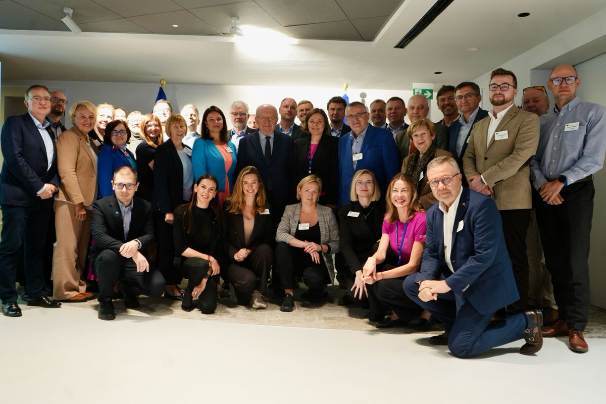 Joanna Burnos tweet media