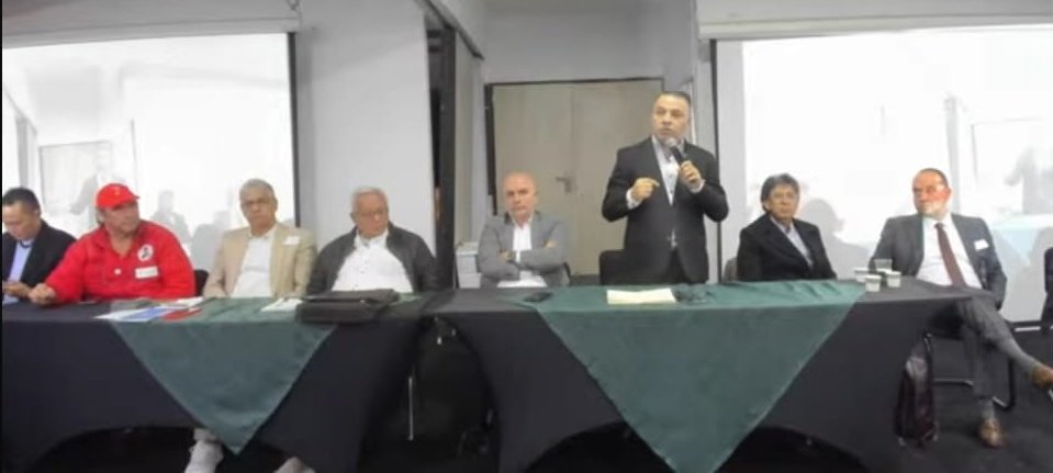 youtube.com/live/O4NBae_Fv…
Encuentro nacional por la defensa de la negociación colectiva en sector privado y trabajadores oficiales. 
Organizaciones de la <a href="/CGT_ADS/">@CGT_ADS</a>, <a href="/cutcolombia/">Central Unitaria de Trabajadores</a>, <a href="/Unete_co/">únete - unión nacional trabajadores del estado</a>, <a href="/fesss2024/">FEDERACIÓN DEL SISTEMA DE SEGURIDAD SOCIAL FESSS</a>, en pro del sindicalismo autónomo e independiente de Colombia. <a href="/diogenesorjuela/">Diógenes Orjuela</a>