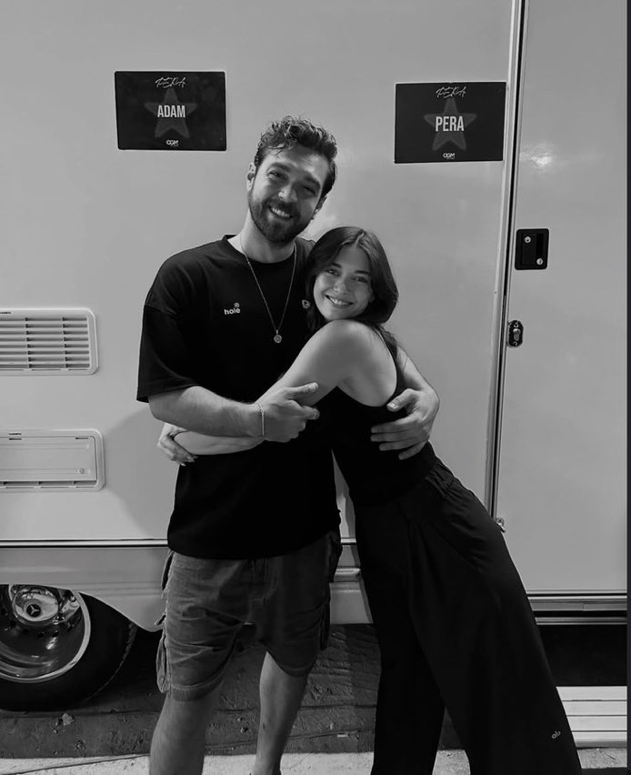 GÜZELLİĞİNİZ ŞAKA MI ERİDİİİMM ♥️ #Pera