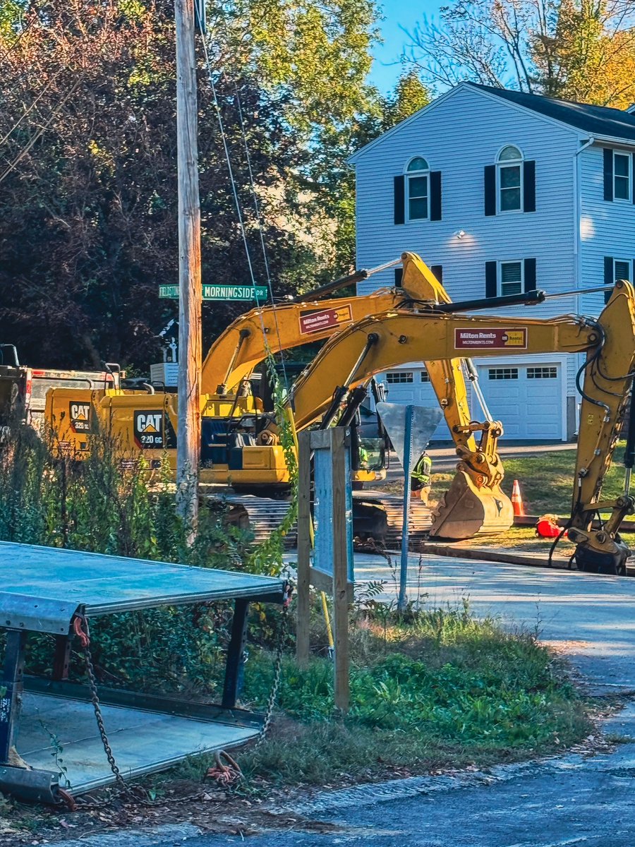 enersite's tweet photo. Excavators always lead the way! Beyond the dig, we specialize in asphalt milling and paving, and underground utilities installation. What's under the surface of your next project? Check out our website to learn more!
https://t.co/GHBbZCnlw4
#Excavator #undergroundutilities https://t.co/1oO0LBj8Bu