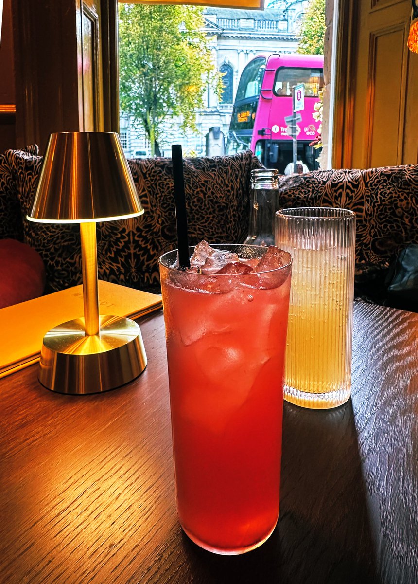 SaraONeillArt's tweet image. #BeanUltach #Margot #Belfast