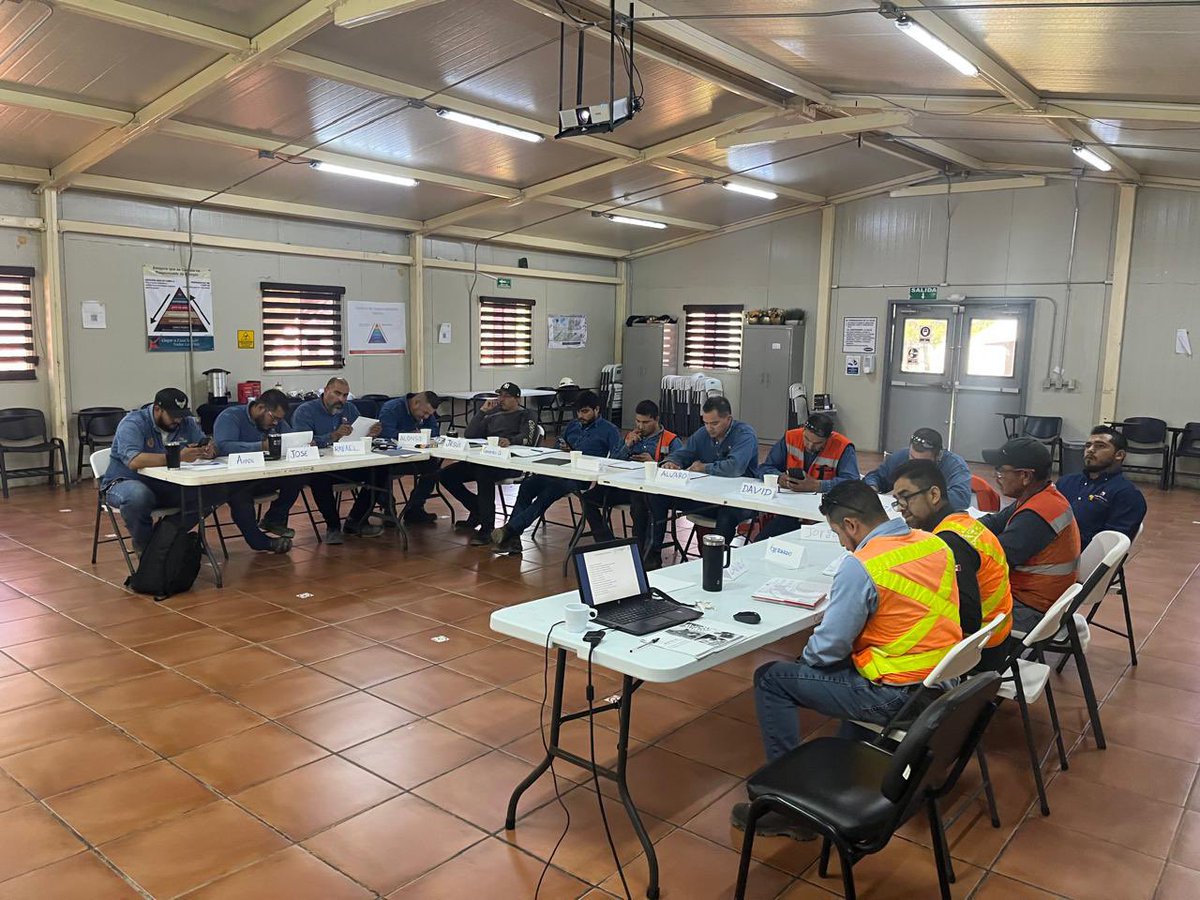 Nuestros compañeros del Departamento de Electricidad recibieron un curso de actualización en tensión reducida, cálculos de potencia y tipos de transformadores. El objetivo: aumentar la eficiencia energética y optimizar el uso de la tecnología. 

#SomosMON 
<a href="/AlamosGoldInc/">Alamos Gold Inc.</a>