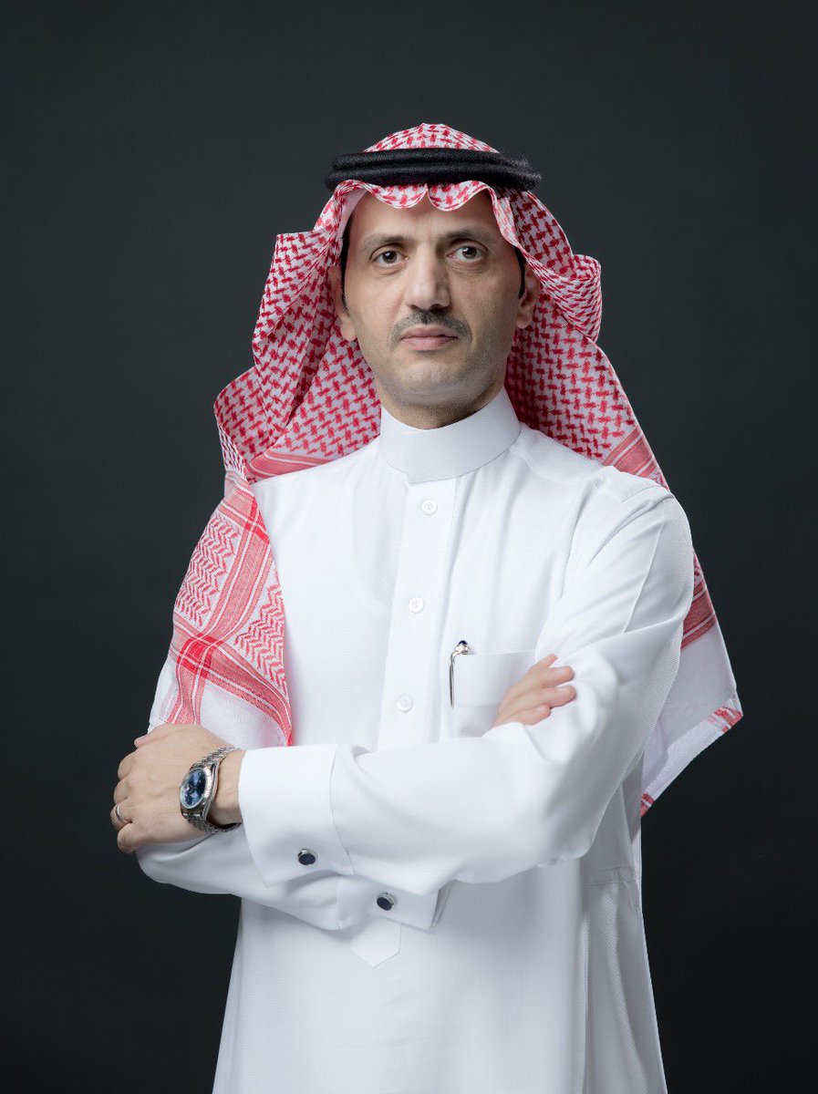 SaudiNews50's tweet photo. تعيين المهندس خالد بن سالم الغامدي رئيسًا تنفيذيًا للشركة السعودية للكهرباء، ليواصل قيادة  مسيرة الشركة نحو تعزيز موثوقية الخدمة و تحقيق مستهدفات التحول الرقمي و الابتكار. https://t.co/R7oB2IPAQm