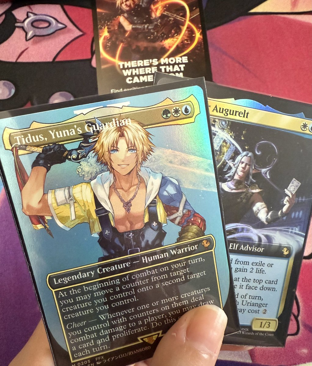 Just realized that the commander decks come with a sample collector boosters?? So I opened it and got TIDUS ✨ 🥹