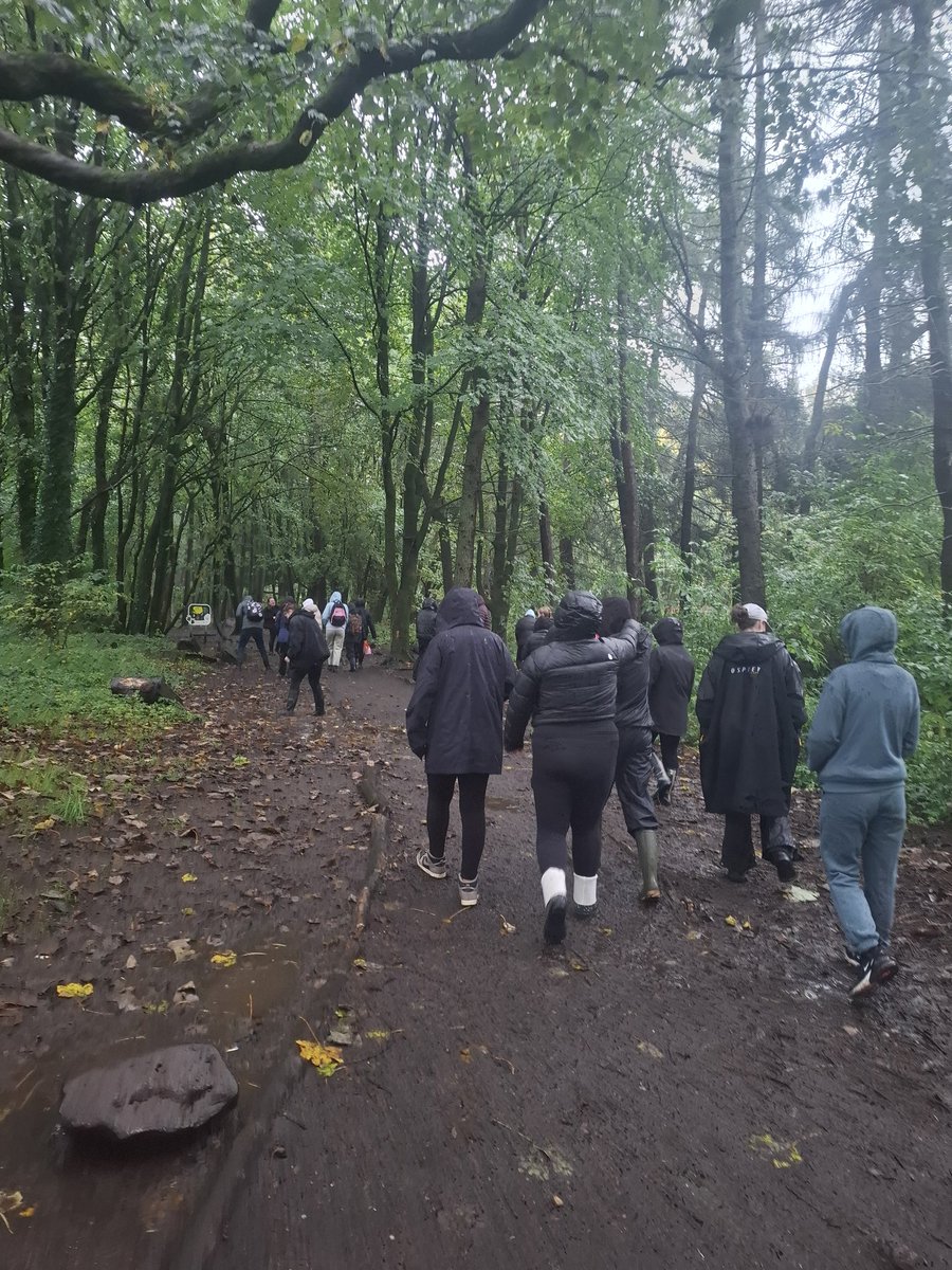 WeAreNatureCIC's tweet photo. Today’s Skill Share with Ayrshire College students was full of magic, imagination &amp; nature
🌲Pine cone ownership
🖼Transient art
🧪Smelly potions
📖Story-building from nature. Using anthropomorphism &amp; creativity, we unlocked playful learning for young adults! #ConnectedByNature https://t.co/gkULhAuojK